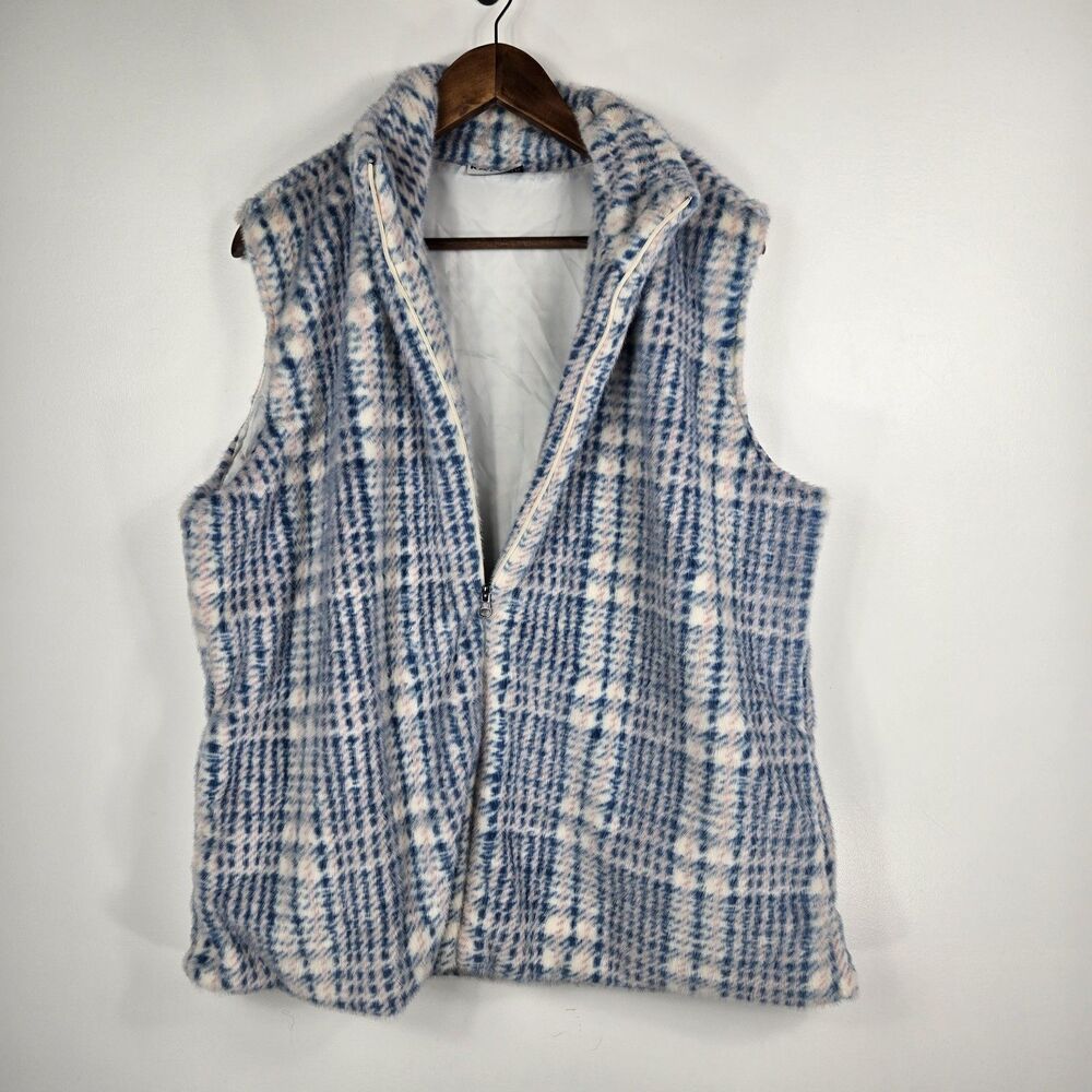 Katydid Women's Size XXL Blue Pink Faux‎ Fur Soft Full Zip Vest
